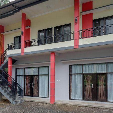 Reddoorz @ Gerbang Dieng Plateau Area Вонособо Экстерьер фото