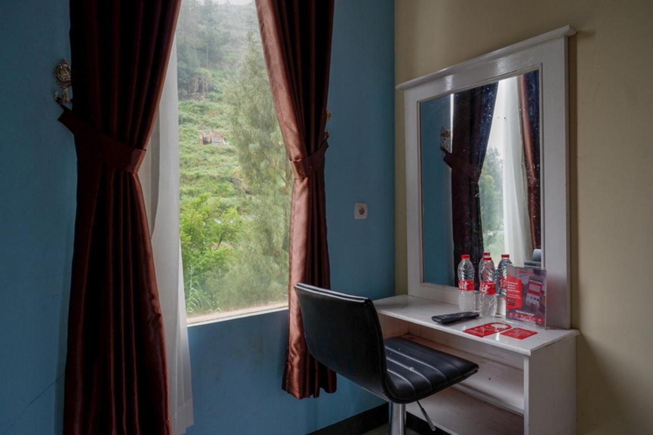 Reddoorz @ Gerbang Dieng Plateau Area Вонособо Экстерьер фото