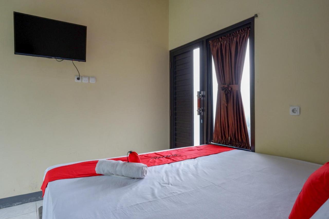 Reddoorz @ Gerbang Dieng Plateau Area Вонособо Экстерьер фото